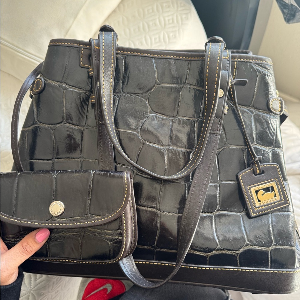 Dooney & Bourke black croc-embossed leather tote bag